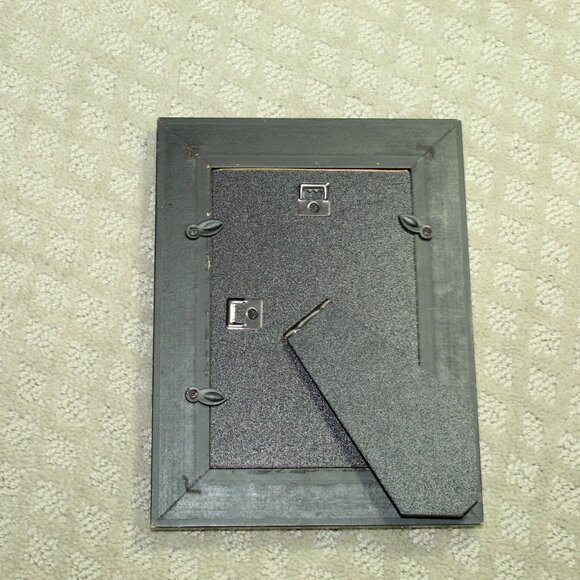 Vintage 90s Gold & Pastel Floral Metal Size 8.25" x 6.25" Frame for 3.5" x 5.5" - Picture 3 of 5